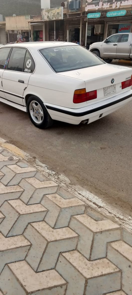 السلام عليكم 
متاح بيم 520مسكر عدله  كير عادي  رقم بغداد السياره بلاديه بدون ضربه صبغ جماليه  
المكان الانبار الفلوجه السعر 50 
***********
***********
