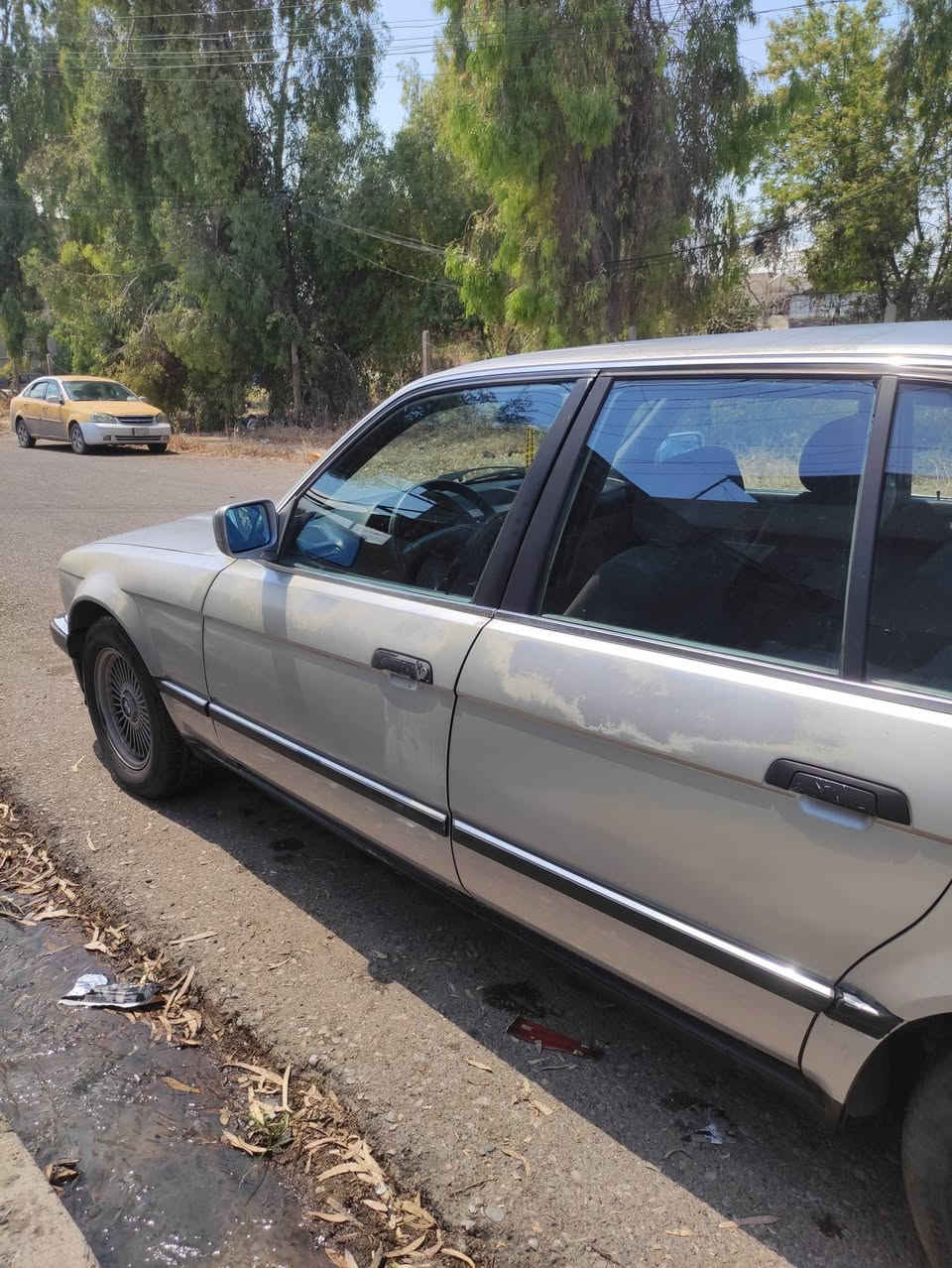 السلام عليكم 

BMW للبيع حجم 730 سته سلندر الكير ومحرك شرط داخل صاج 
السياره بيها تقحيل رقم اربيل صاحبها الشرعي موجود شرط الوكاله والتحويل باقي التفاصيل الاتصال على الرقم ***********
السعر 40 ورقه وبيها مجال بسيط 
ترهم معارضه اشعندك سياره نزلها بالتعليقات
