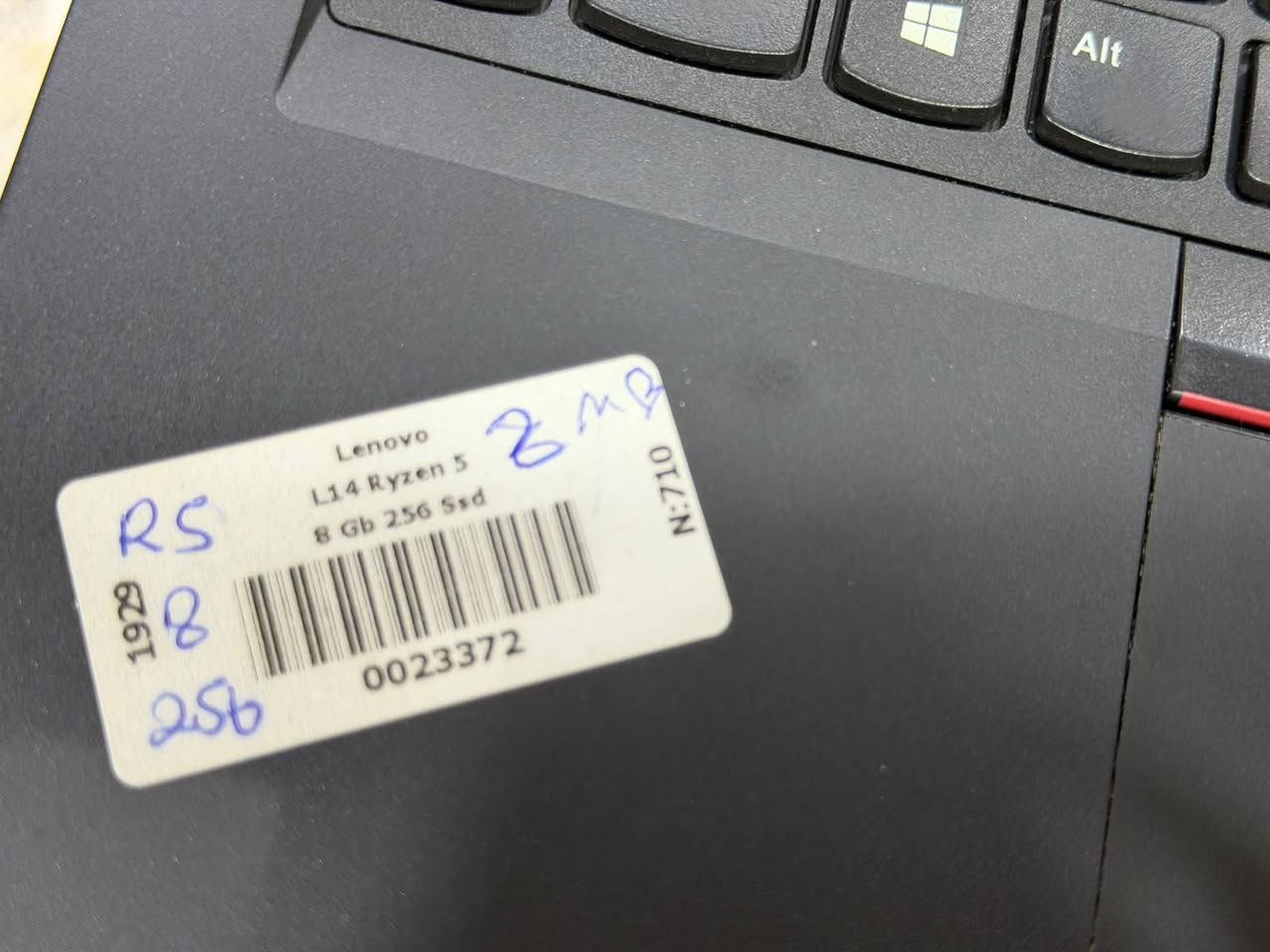 لابتوب lenovo  thinkpad جيل عاشر حجم الشاشة 14   Core i6 قابلة للتطوير
مع شاحنة وجنطة هدية بسعر 325 الف 
للاستفسار التواصل على الرقم +964 770 250 4673


**إذا كنت صاحب هذا الإعلان وتريد حذفه لأي سبب، رجاءا أرسل رسالة إلى الدعم الفني**