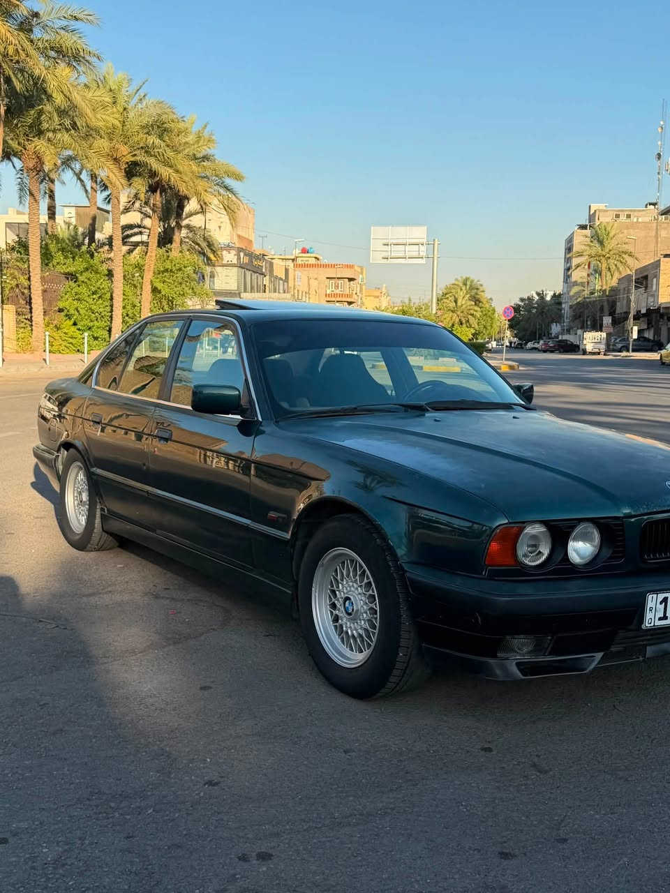 السلام عليكم
للبيع 525 موديل 92 
محرك مسكر فاينوس كير اوتو 
سلايد بجم عريض ستيرن ايرباك ويل خليه تخم تاير جديد منضومه تبريد جديده 
السياره بلاديه مكفوله من الضربه والصبغ كلشي بالسياره شغال كهربائيات صدر امامي خلفي جديد كير ومحرك مكفولات نضافه الغرفه 80‎%‎ رقم بغداد جديد بسمي تحويل هزه جديده مكان السياره بغداد السعر 58 وبيها مجال ***********
