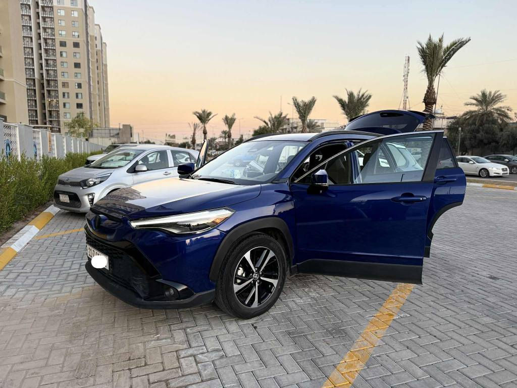 السلام عليكم 
تيوتا كورلا كروس هايبرد  XSE بلاك ادشن علامات سود🚘 واردأمريكي 🇺🇸🇺🇸
 موديل 2023🎈
 رقم بغداد بأسمي تحويل مباشر
سيارة دخول جديد
ماشية 22 الف سيارة جديدة 💯
تبديل بس بنيد بدون دواخل ظربه خفيفه 
صور الحادث مرفقة
اعلى فئه فووول ماعدا الفتحه 
شفتات ستيرن 🖱️
حساس امامي خلفي 
رادار 360📹
نقطه عمياء تحديد مسار تثبيت سرعة
بصمة ابواب وتشغيل
كشن كهرباء + جلد
تدفئه كشنات 
قطعتين تبريد
شاشة دجتل قيادة ذاتية
3انظمة قيادة
سيارة فول وجديدة.✈️
بغداد الكرخ.
السعر/185$ 💵💸بيها مجال قليل 
للاستفسار/ *********** بغداد, العراق
