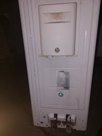 قطعه خارجيه توسوت ٢طن نظيفه  شرط الفحص ٠٧٧٠٩٩٨١١٣٧