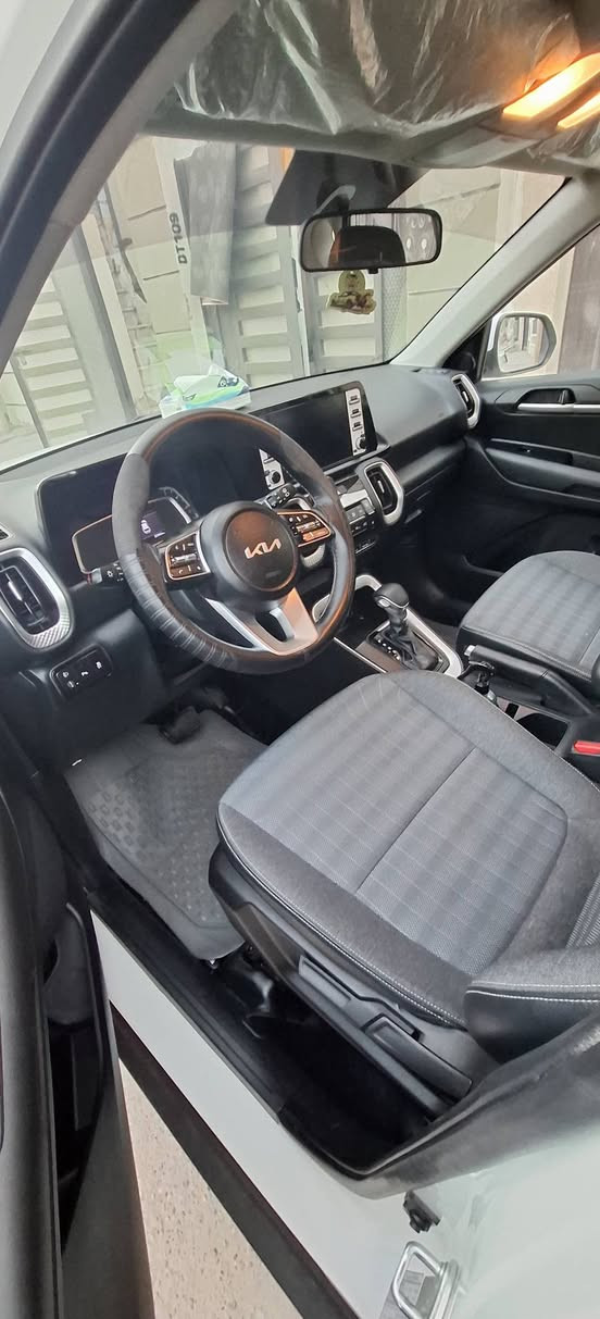 السلام عليكم ورحمة الله للبيع كيا سونيت موديل ٢٤ رقم أربيل بأسمي هزة وسنوية جديدة ماشية ٢٠ مكفولة سعر ٢٤ مليون وبيها مجال مكاني بغداد الدورة للاستفسار *********** واتس اب
