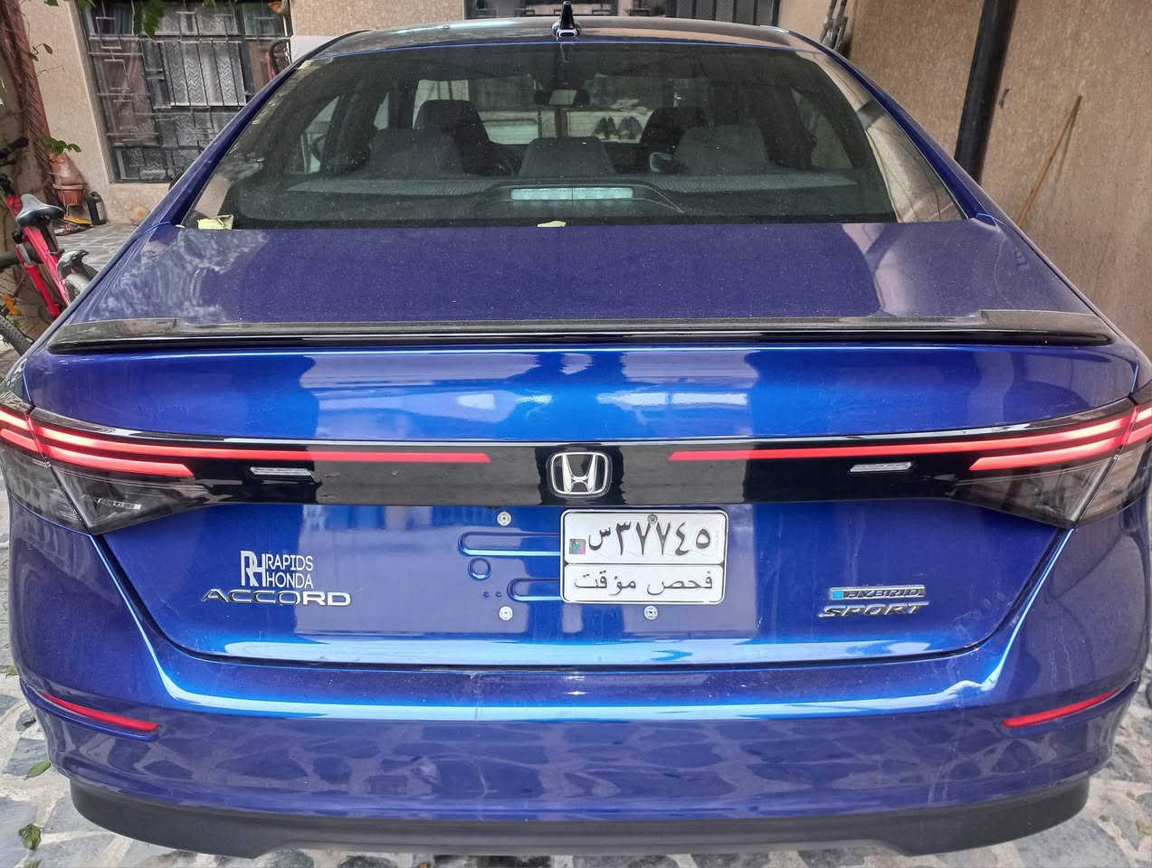 السلام عليكم
هوندا اكورد ٢٠٢٥ سبورت ماشية ٧٩٣٠ ميل فقط
ترايها شرط زيرو
المواصفات 
سلايد بصمة دخول ذكي قطعتين تبريد شاحن وايرلس مداخل تايب سي امامي وخلفي رادار وتحديد سرعة وقيادة شبه ذاتية ونقاط عمياء بالمراية كرسي السايق كهرباء وتدفئة بالكشنات محرك ٢٠٠٠ هايبرد   هاندبريك دكمة  واتوهولد ثلاث انظمة قيادة 
صور الحادث ورقم الشاصي بالصور
السيارة تصليح عالبارد وصار بيها صبغ بالدعامية الامامية فقط على كد الاجزاء المتضررة بيها والباقي تكحيل فقط
السيارة كلها بلادية وحتى الايرباكات مال الدشبول والستيرن والرجلين كلهن اني بيدي فاتح الدشبول ومرجعه بلادي حتى الكلبسات راجعات بمكانهن
الي اتبدل بيها فقط نرمايد البنيد
البنيد ابد ما بي تعديل التعديل صار بالجاملغات وشي جدا بسيط
السعر المطلوب ٢١٥ورقة وبيها مجال بسيط
مكاني بغداد الغزالية 
للتواصل ***********
اتصل او راسل واسئل وعامل وتدلل
