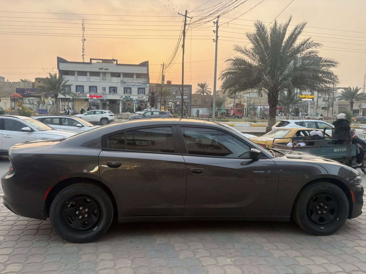 جارجر بوليسية موديل 2023 8سلندر هيمي تو ويل حادثه فقط جامرلغ خلفي بدون دواخل  السعر 200$لسيارة  بيه قطعة وحدة صبغ حتى الدعامية نفس اللون دخول جديد ماشية 11 الف مايل ***********موقعه كربلاء
