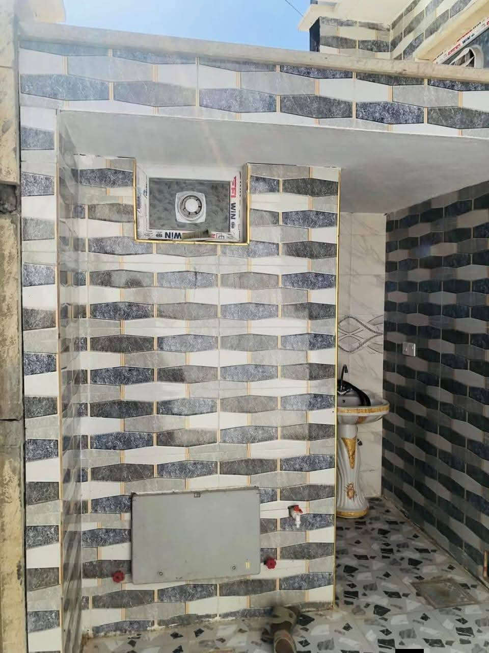 بيت للبيع ✅حي الانتصار شارع 60 مقابل كاسر الاسعار✅المساحه100✅طابق ونص✅يتكون من غرفتين نوم ودبل هول وستقبال ومطبخ ومشتملات✅ سند طابو الزهور شرط التحويل✅
السعر 88 وبي مجال بسيط ✅ للاستفسار الاتصال على الرقم التالي ✅ 

*********** وتساب
