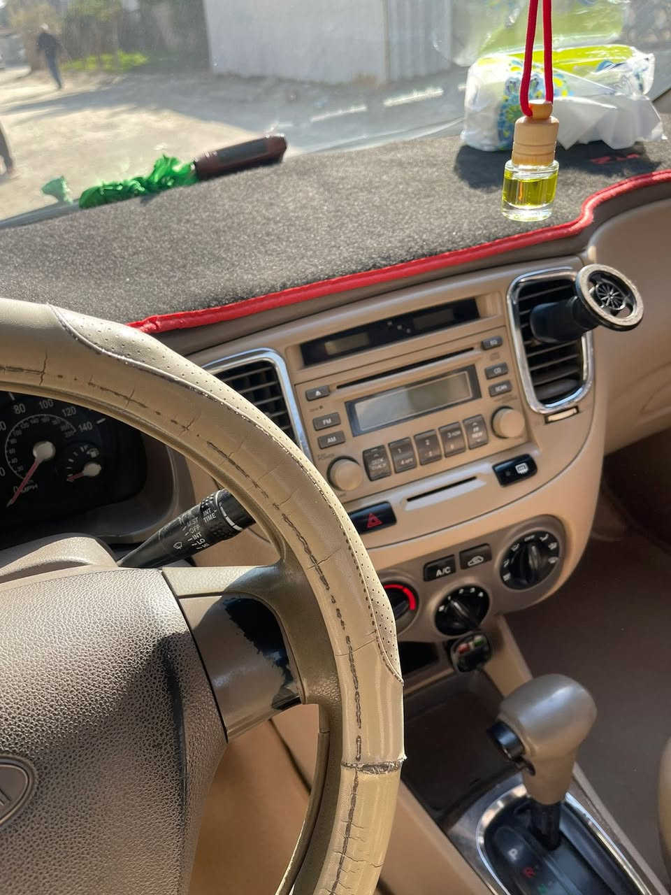 سلام عليكم شباب سياره كياه ريو لبيع مديل2006سياره جاهزه من كلشي تخم تاير حداديه100/100تبريد ثلج سياره وارد امريكي مرشوشه كلير مكينة 1600سياره جاهزه من كلشي برغي ماذب عليه السعر 72بيه مجال بسيط عنوام حي ور  *********** رقم
