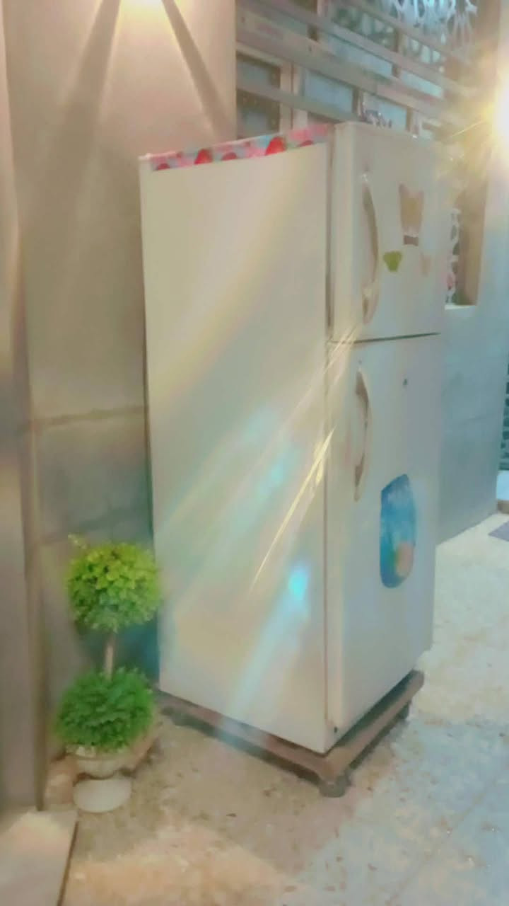 للبيع شغالة 130 الف حلة ثورة قرب جامع الحيدري للاستفسار ***********
