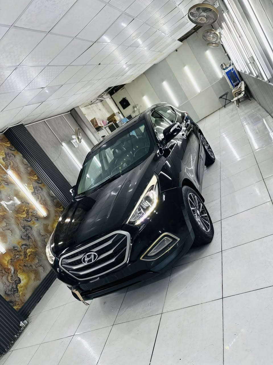 سلام عليكم للبيع او مراوس 
توسان 2013لمتد فول مواصفات 1/1بونراما بصمه جلد 
بيها صبغ بنيد فقط والباقي مكفول 
سياره حلوه ونضيفه ماشيه 92كيلو استخدام شخصي 
كير مكينه مكفولات 
تخم تاير ويل جديد اصلي مال موديل 20
رقم بغداد الجديد بسمي هزه وسنويه كله جديد 
#السعر136وبيهامجال العنوان بغداد الكاضميه 
***********☎️***********
