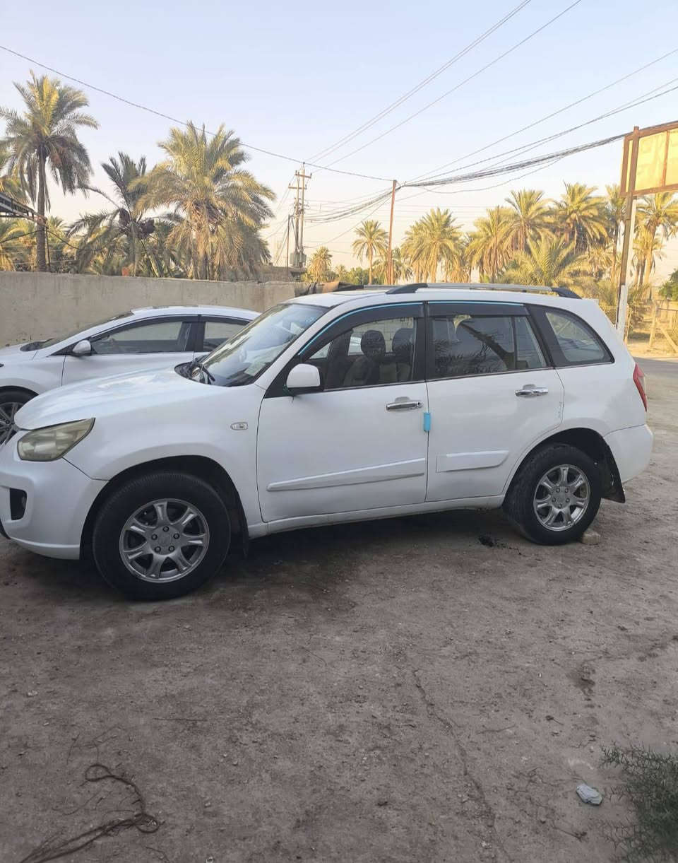 السلام عليكم 
سيارة شيري تيكو موديل 2013 سيارة بيها دخان ابيض واسود فقط ومرات يگطع الدخان ما اعرفه شنو 
محرك 1800 كير ومحرك بلادية سيارة بيها خياسات ملگطه امصلحات سيارة صافية تشتغل نگره سلف ما بيها أي نقوصات مسويلها ادامه كامله محرك+كهربائيات + رقم قادسية انكليزي سيارة دواخل نضيفه سعر 45 وبيها مجال قليل للشراي قليل
رقم للاتصال ***********
مكان النجف الاشرف
