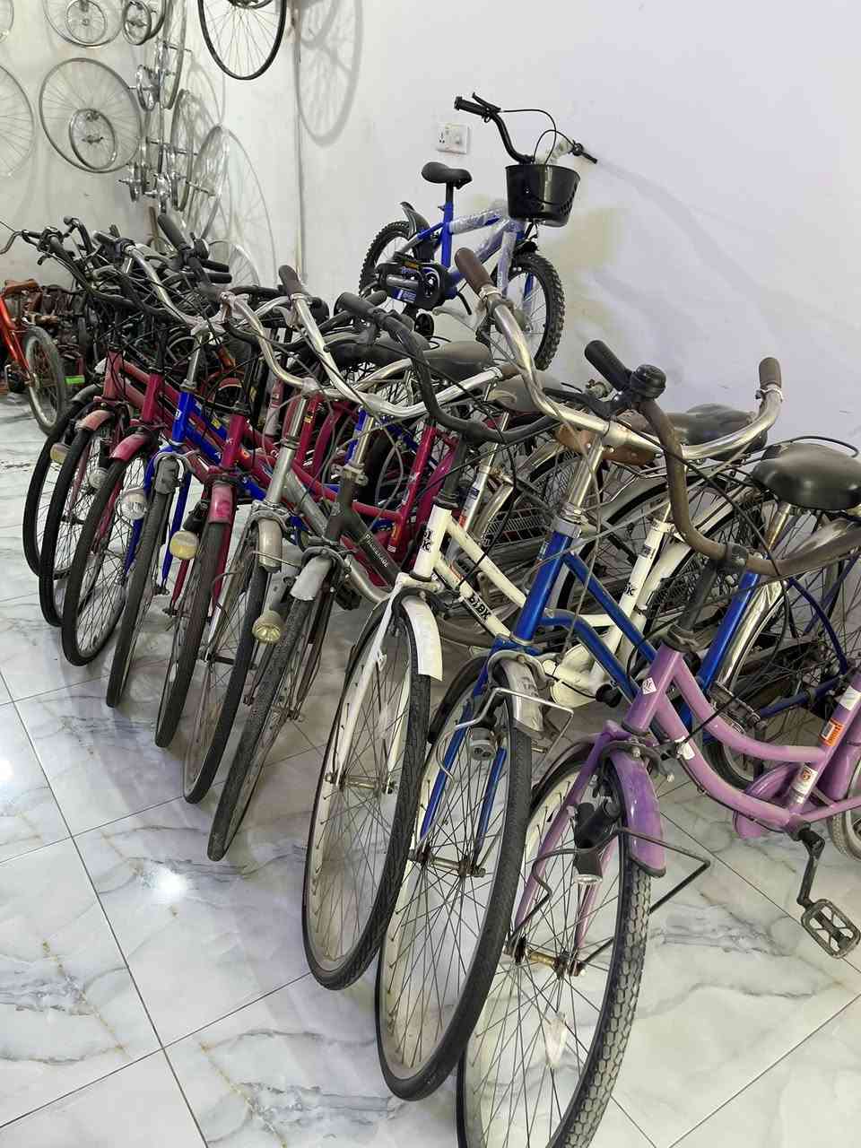 يا الله 
سلام عليكم يوجد لدينا جميع الدراجات الهوائية 🚴 
وجميع المواد الحتياطيه وصيانة جميع الدراجات الهوائية 🚴 
وجميع الكماليات لدراجات الهوائية 🚵🚵‍♀️🚲بسعار مناسبة جدا 
مكان المحل كوت الخاجيه شارع 40 سايد مال الحجامي مجاور فرح كوت مجاور علي امزون مقابل عياده لطب الأسنان و التجميل #كوت #الخاجيه #شارع40🇮🇶💜 رقم الهاتف 📲📱 ‭0776 372 3927‬
