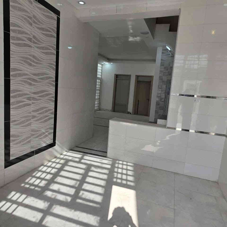 يالله بيع مستعجل البيت مرتب مساحه 150م  السعر 55وبيه مجال للشراي عنوان البيت مقابل قريت الغدير نجف *********** انتصال النجف, العراق
