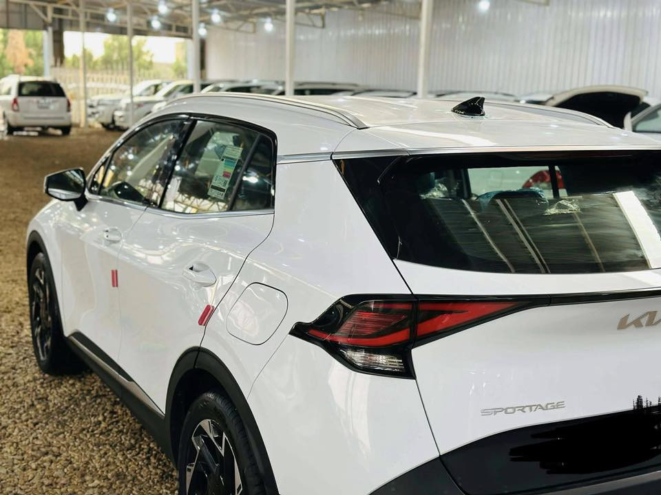 السلام عليكم ورحمة الله وبركاته
كيا سبورتاج ٢٠٢٤ 
ماشية ٢٣٨٠٠ 
للاستفسار ***********
