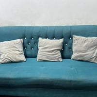 مستعمل • ١٠ مقاعد • ضرر بسيط