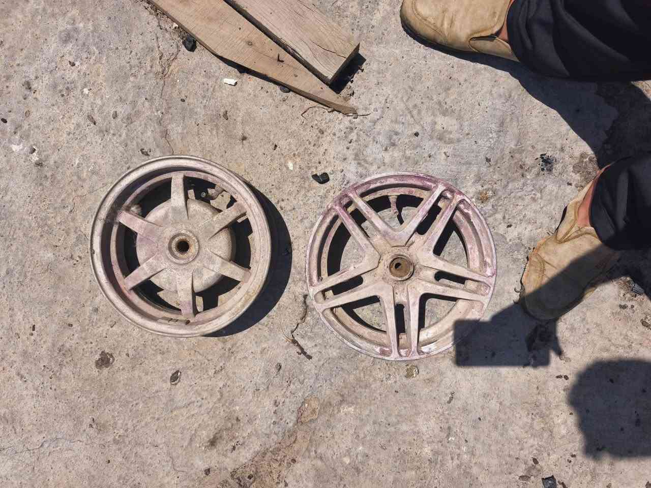 غراض كامكو كله رياضي مع محرك مستحق شغال مع تفرعاته السعر 300 قفل ابيعهن كلهم سوة


**إذا كنت صاحب هذا الإعلان وتريد حذفه لأي سبب، رجاءا أرسل رسالة إلى الدعم الفني**