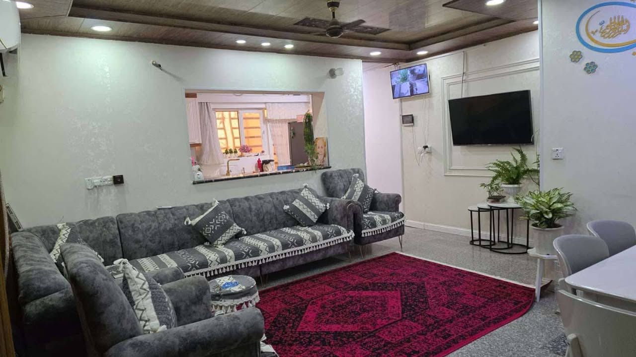 🏡 بيت للبيع – كربلاء المقدسة / شهداء سيف سعد
📍 الموقع: شهداء سيف سعد 📍 خلف مدرسة دير ياسين 📍 موقع مميز وهادئ
✅ البيت مكون من طابقين مفصولين بدرج خارجي
🔹 الطابق الأرضي: • غرفتان • استقبال • مطبخ • طارمة • صحيات
🔹 الطابق الأول: • بنفس تصميم الطابق الأرضي
📑 نوع السند: طابو صرف
💰 السعر: 260 مليون دينار عراقي 📌 قابل للتفاوض
📞 للاستفسار والمعلومات: ***********
#عقارات_كربلاء #بيت_للبيع #شهداء_سيف_سعد #كربلاء_المقدسة
🤝 بالتعاون مع شركة إنشاء المستقبل للتسويق العقاري
📍 العنوان: كربلاء – الجاير – مقابل مدينة ألعاب السندباد
