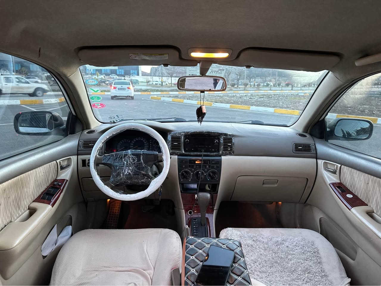 TOYOTA COROLLA 2007 
بیكاشۆ٢٠٠٧
جام کارەبا 
ئاوێنە کارەبا 
گێڕ تۆماتیک 
مەکینە گەورە
سێێ پارچەی بۆیاغ
چوار تایەی لۆک 
تەقەوڕەقە بەشەرت 
***********
*********** السليمانية, العراق
