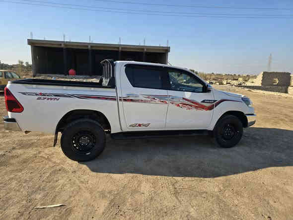 السلام عليكم فور ويل للبيع ساز عراقي مديل 2024 مكفوله كفاله عامه رقم بغداد بأسمي انه شخصين رقم انكليزي مداوم ثاني يوم ماشيه (40)الف كير عادي شاشه كامره حساست تبريد قطعتين تبريد كشنات تحكم ستيرن فول مواصفات عده لبصمه السياره حلوه كلش احله منل صوره وما ناقصه شي خير من لله  السياره بيع فقط بدون مراوس بأي سياره مكان السياره السماوه السعر( 310)للستفسار *********** علمن مكلف بالنشر فقط
