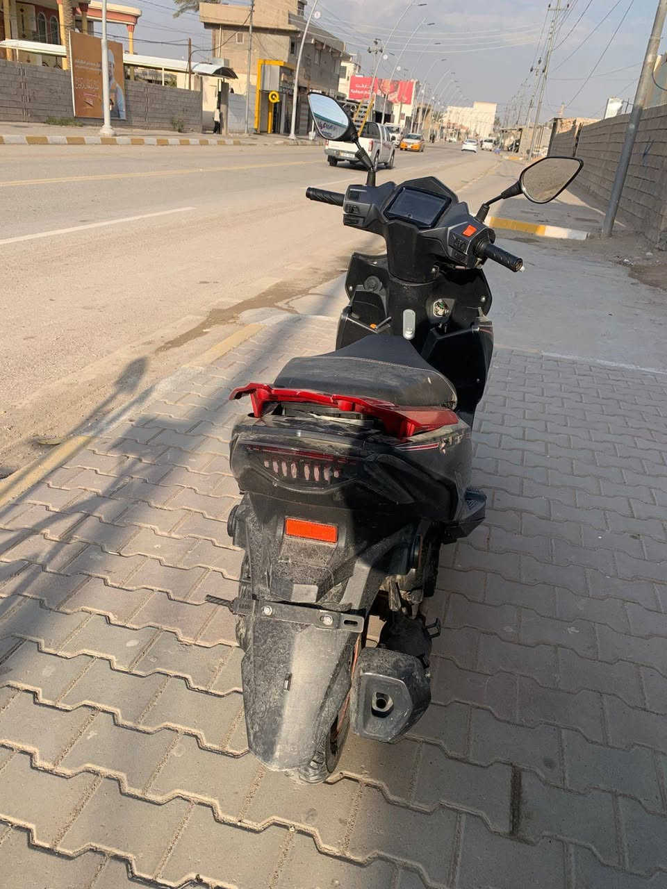 السلام عليكم دراجه للبيع   بيه بس الكفر مايع سعر الدراجه 575 وبيه مجال مكاني الرمادي  للاستفسار ***********
