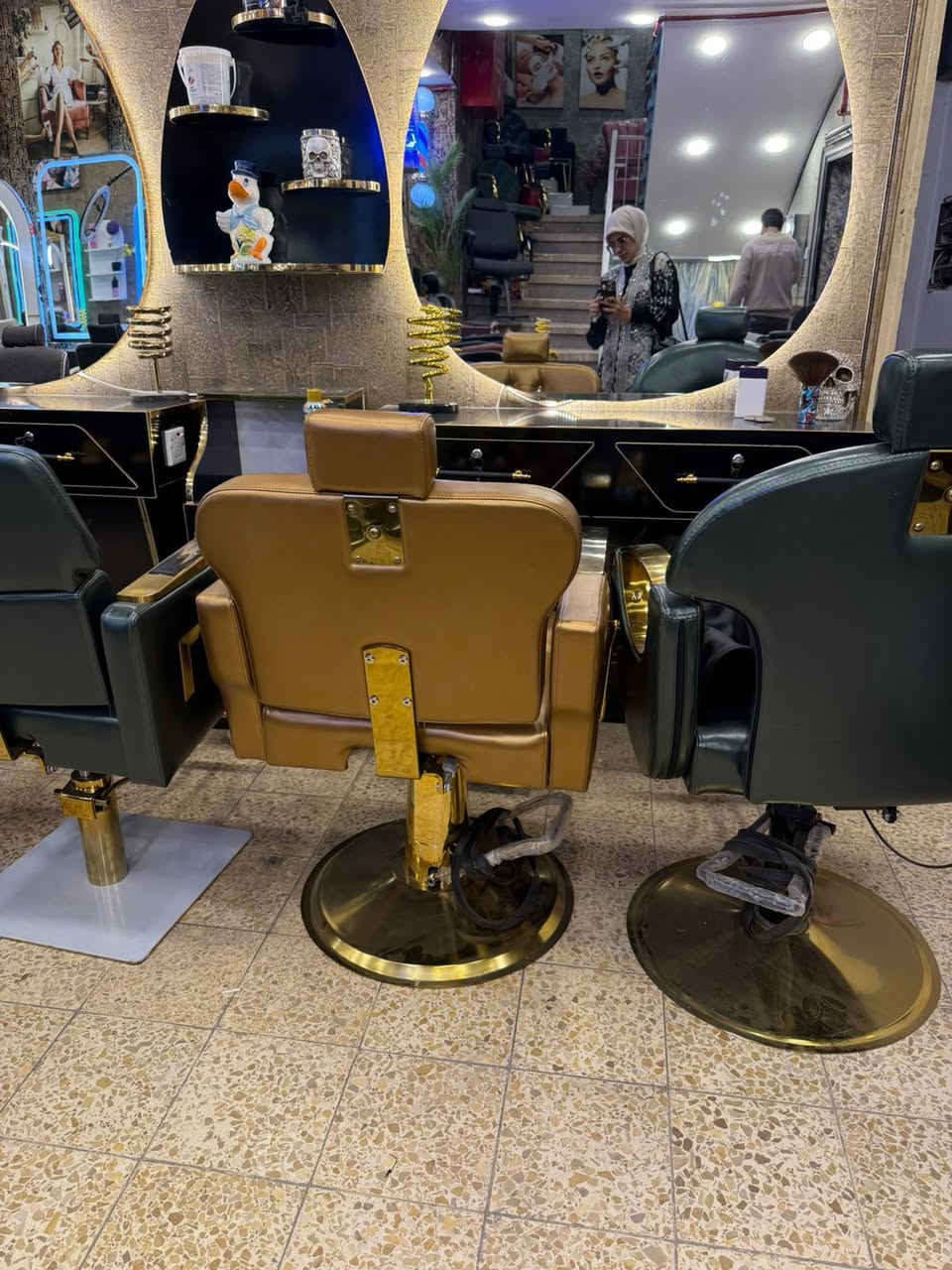كراسي حلاقة موديلات والوان مختلفه 
@إشارة


**إذا كنت صاحب هذا الإعلان وتريد حذفه لأي سبب، رجاءا أرسل رسالة إلى الدعم الفني**