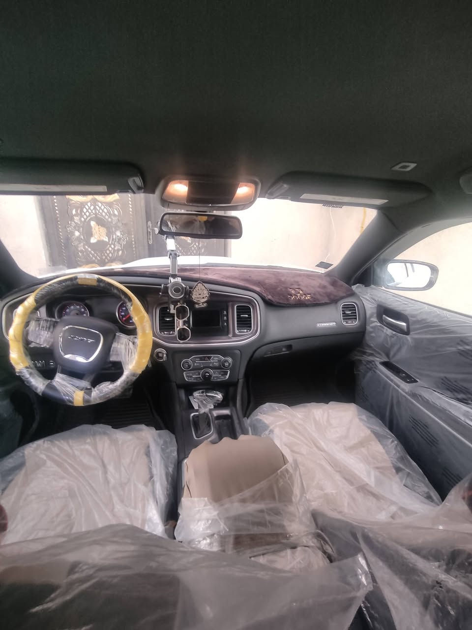 السلام عليكم شارجر للبيع موديل 17 اصل بيع مستعجل هذا رقمي***********
