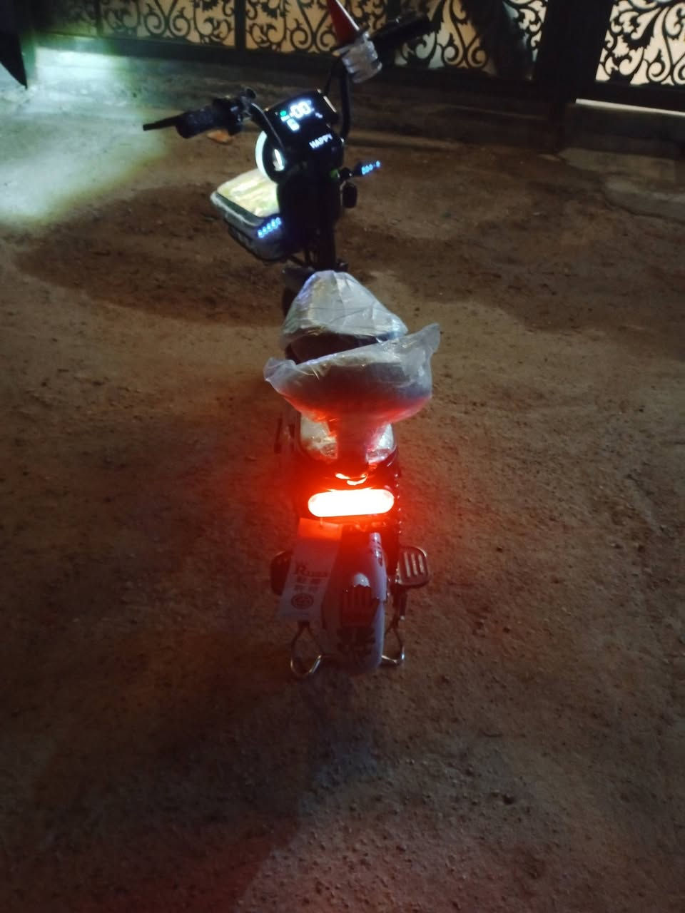 سلام عليكم دراجه شحن للبيع استعمال شهرين نضيفه كلش السعر 325مكاني دوره حي اسيا .


**إذا كنت صاحب هذا الإعلان وتريد حذفه لأي سبب، رجاءا أرسل رسالة إلى الدعم الفني**