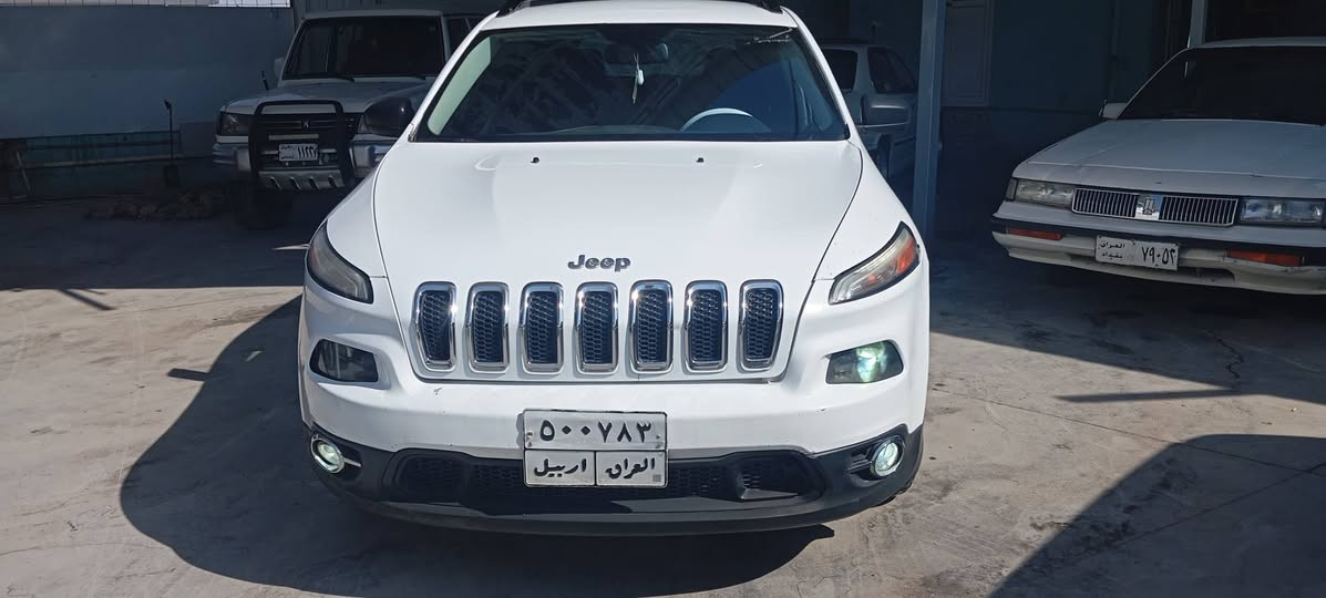 فروشتن و كورينه وه -جيب شيروكي موديل 2016مه كينه 4بستوني بي توربو عادي سنوي به سه رجوه فوله به س سلايد نيا دبل اكسله 2بارجه و نيوي بوياخه بي ايرباك كير و مه كينه ي به شه رت زور مه زبوته تبريد بشرت تحويل بشرت الوكوريش اكه م به شتيك به دلم بيت شربازهير, السليمانية


**إذا كنت صاحب هذا الإعلان وتريد حذفه لأي سبب، رجاءا أرسل رسالة إلى الدعم الفني**