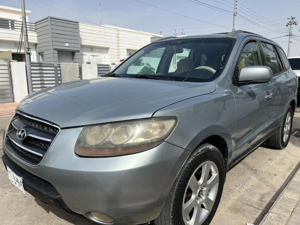 سلاوی خوای گەورەتان لێبێت
هۆندای سنتافی2007
ئام بلاستیک دهۆک
تەبریت بەس غازی نوقسانە
تەنها جاملخیکی پێشەوەی پێوەیەتی لای سەکن 
سەیارەیەکی تابلیی جوانە ماشاءالله 
بۆنرخ پەیوەندی بەم ژمارەوە بکەن 
***********یان ***********

