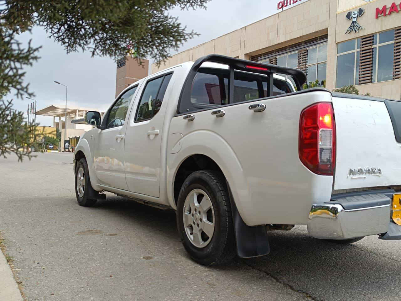 ناڤارا2009 رە قە م سلێمانی3پە ڵە بۆیاخی هە یە   سە نە وی یە ک ساڵ بە سە رچوە ژینگە ی دراوە گێڕو مە کینە و فلاوین و تە برید بە شە رت وتە حویل و غە رامە بە شە رت  چوارتایە ی لۆک دینارێک مە سرە فی نیە  سعری 86 گە ڵا   تۆزێ مە عامە لە جوابی کۆمێنت نادە مە وە گۆڕینە وە   ناکە م مشتە ریت        تە لە فونبکە لە سلێمانیم    ***********___*********** السليمانية, العراق
