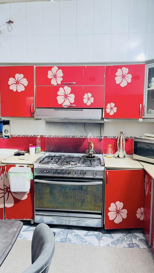 كاونتر تركي للبيع يحتوي على سلات داخلية وباب سلايد للخزن ***********
