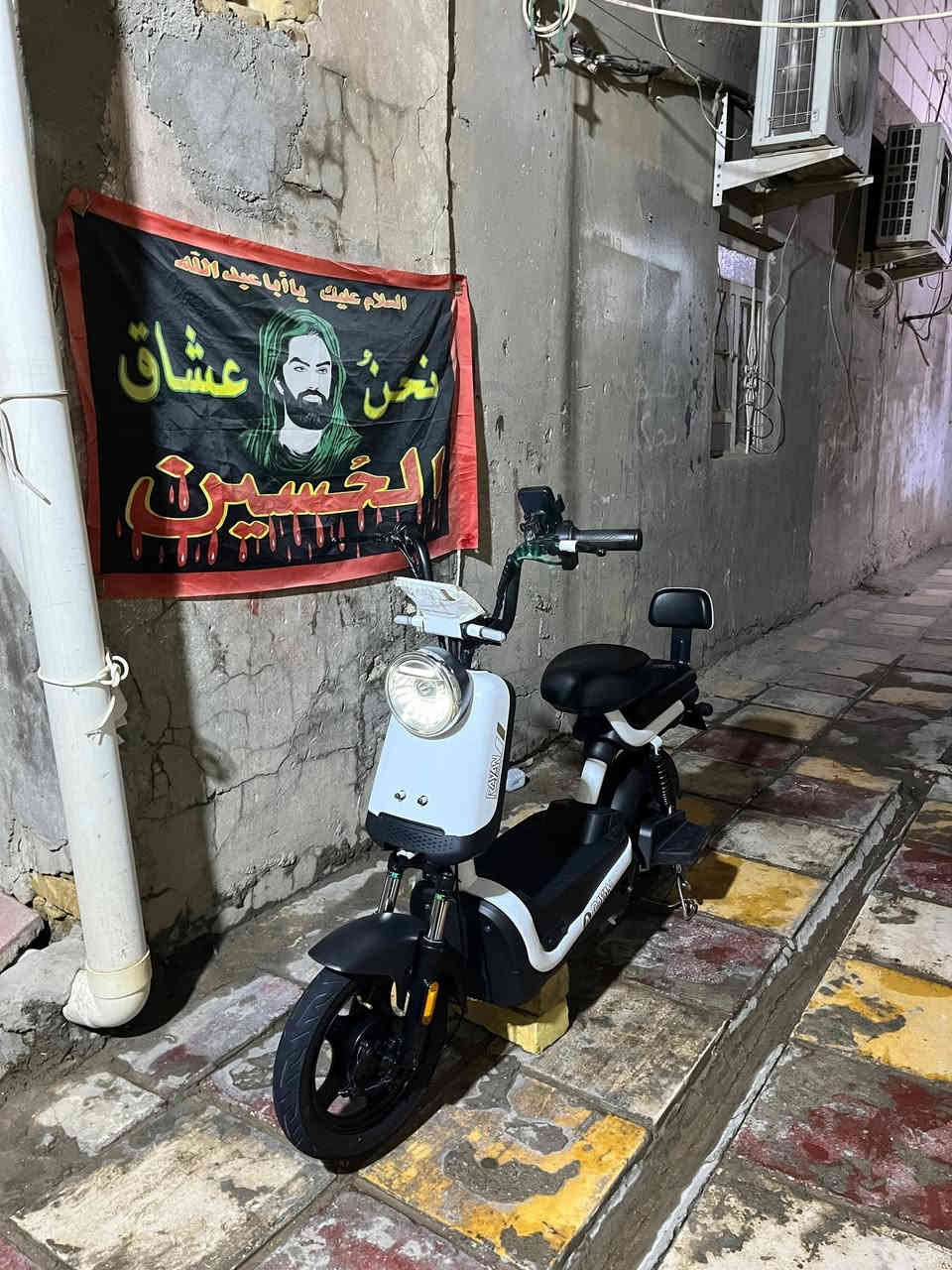 سلام عليكم✅او مراوس ب ماكس 
دراجة شحن14✅

دراجة2024 ✅

دراجة مكفوله ✅

اربعه بطاريات ✅

لايت زنون ✅

مكاني ذي قار ناصريه مركز ✅

سعر 307بيه مجال ✅ رقم .***********
