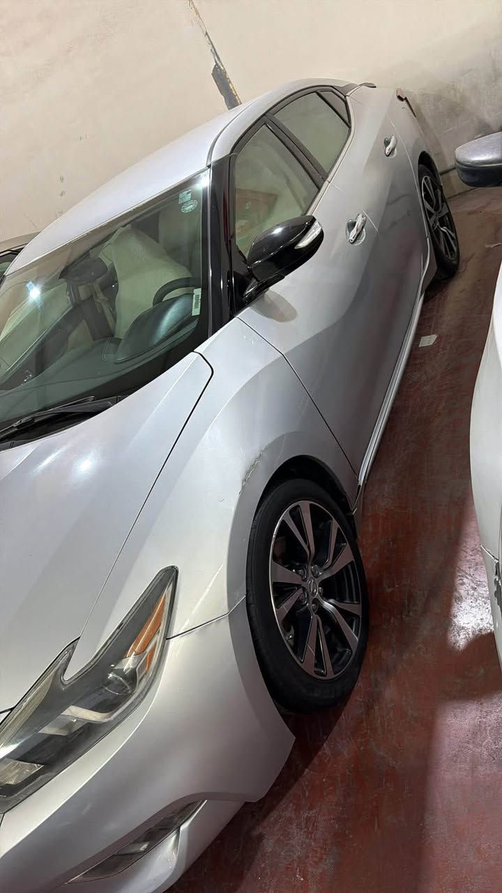 نيسان ماگزيما مؤديل 2016 مواصفات SV بئ سبوغ دووتعديلي هه يه گير مه كينه به شه رت  خاوين ماوه  
سعري 120
0750 488 6666 أربيل, العراق
