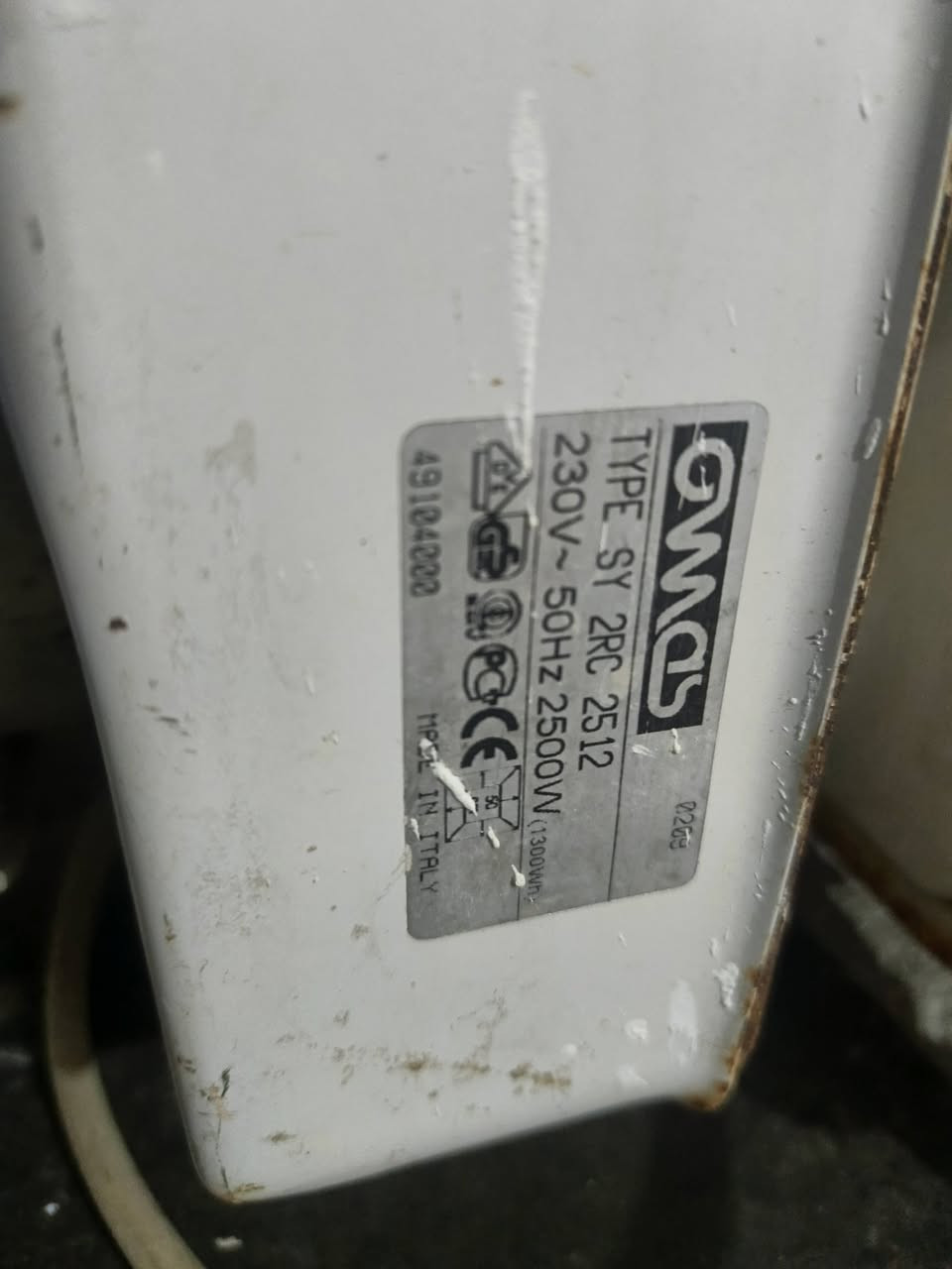 سلام عليكم صوبه زيتيه صناعه ايطالي شغاله وعلئ فحص السعر ١٥٠الف تواصل واتساب  ***********
