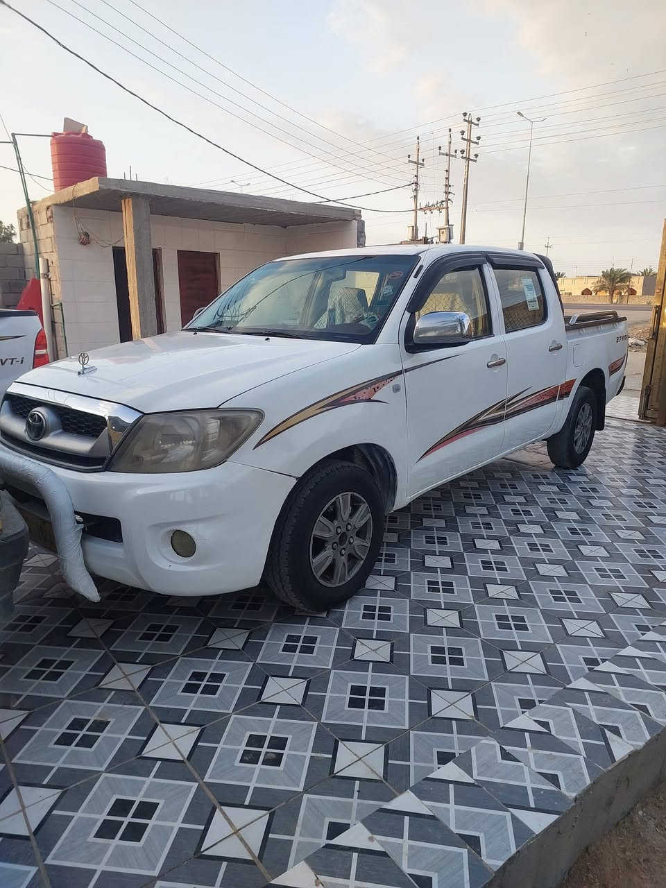 سلام عليكم 9 البيع العنوان البصره الشافي السعر 130 وبيه مجال ***********. ***********
