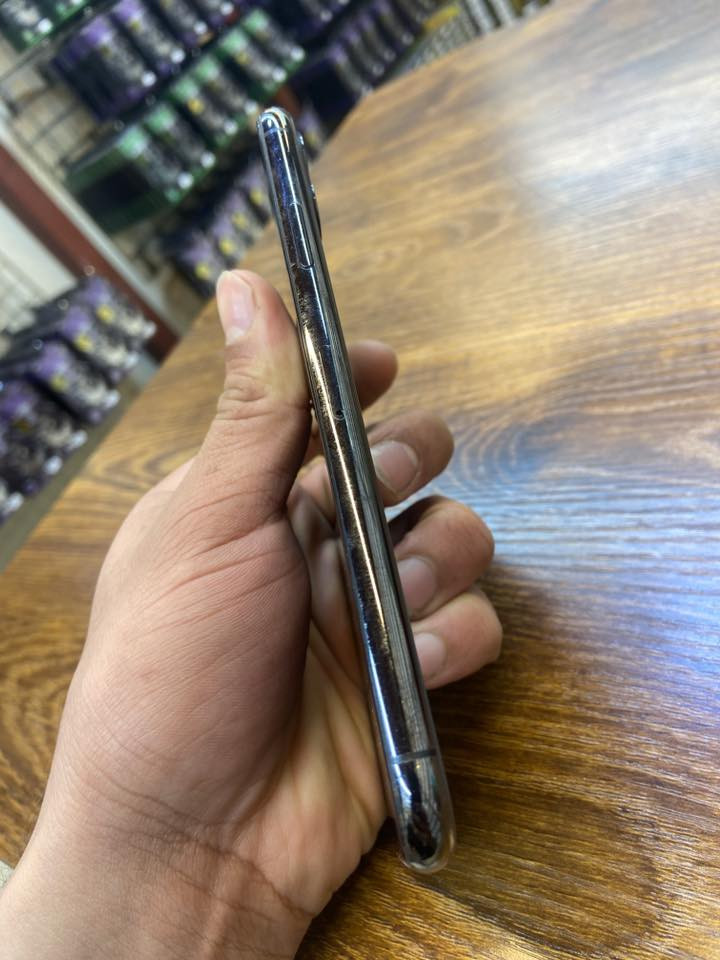 ايفون ١١ برو ماكس نضافه فول شخط ما بي  بطاريه ٨٥/ جهاز جديد بمعنه الكلمه سعره٣٩٠ وبي مجال مكاني زيونه 
***********
