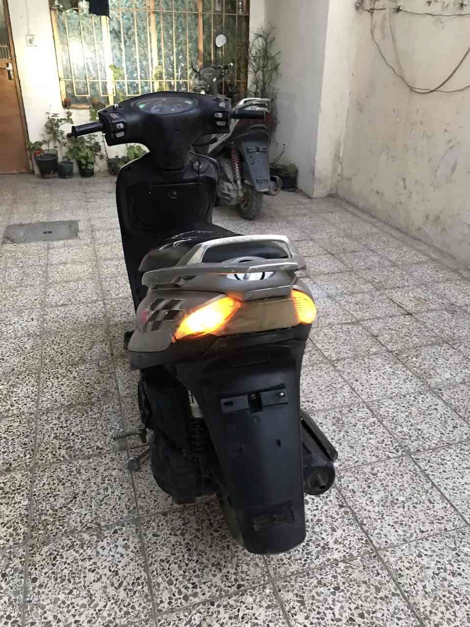 ماكس 140سلف وهندر واشاير ولايت كلها شغاله وقفل جنطه وقفل ستيرن ونكره صبح وكابريته اصليه ودهن جديد وشلعه ومعدل دراجه خير من الله السعر 350. مكاني غزاليه او دولعي ***********
