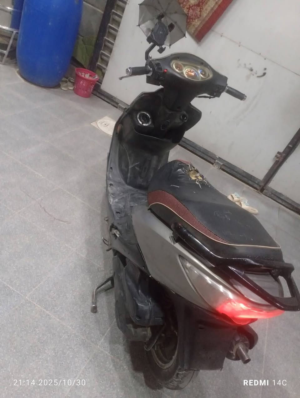 سلام عليكم
دراجه كامكو جي فور مرتبه للبيع كلشي شغال بيه من الطول للطول شلعه ومعدل تاكل الگاع مفتوحه صارله 20 يوم أول فتحه اله بدلت ولفات شلعه ومعدل ضمان دراجه خرسه لا نضوح ولا قطرة دخان رقم التلفون وموجود خاص *********** سعرها 375 وبيه مجال
نقوصاته فقط دگمه مال سلف سعره الف دينار شغال السلف
