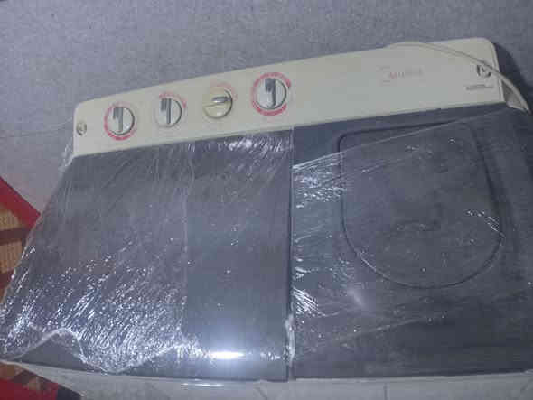 غساله ميديا حجم 15مستخدم قليل ماطور نحاس مضمون شرط اغسلي ونشفي يله تاخذيهه تخفيض الاسعار 1خر قطعه با110الف مع التوصيل***********
