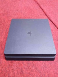 بلاي4 مهكر • ذاكرة ٥٠٠ • ٢ جوستيك