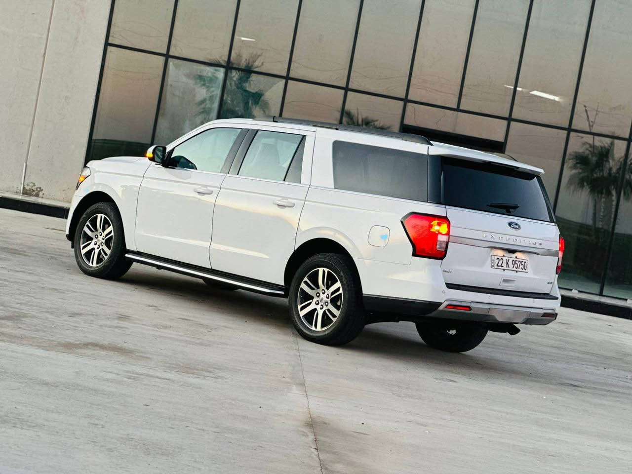 فورد اكسپدشن max ٢٠٢٢ مرقم جاهز
سعر ٢٩٥
***********
***********
جاملغ و بونيد صبغ بدون دواخل ايرباكات سيتم فئة xlt  فول مواصفات عدا فتحة مكانها اربيل أربيل, العراق
