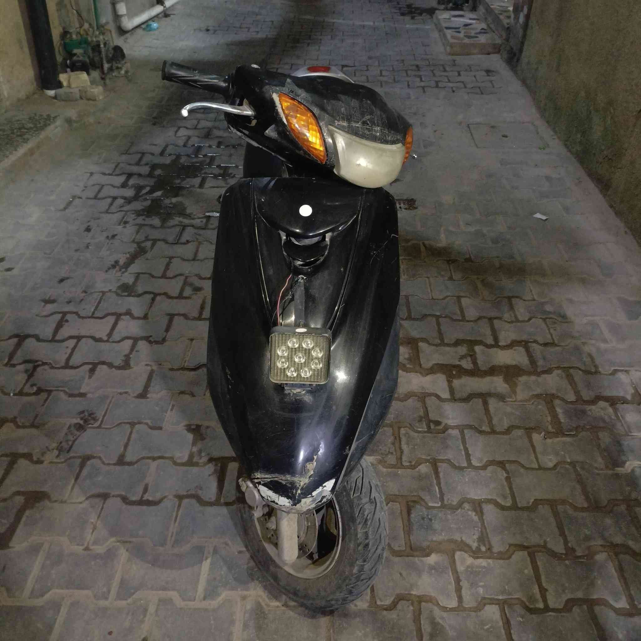 اكزز نوزل بيها بس كفرات تجاري ومجفته صارلها خمس سنوات مكاني الكريعات موجود واتس ***********السعر 425 وبيها مجال
