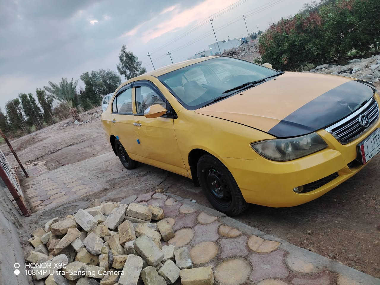 سلام عليكم اليفان 2011 سياره معمره خياسات فقط بدون اي ضرر او ضربه كهربائيات كله شغاله كير عادي مكيه الف وثمنميه جديده شاشه سمعات حداديه جديده تخم تايرات جدد دواخل حلوه مثل ما بل صوره خط وبحث جدد  تحويل شوكت متريد صاحبه حاضر العنوان الشطره *********** سعر 29 وبيه مجال قليل
