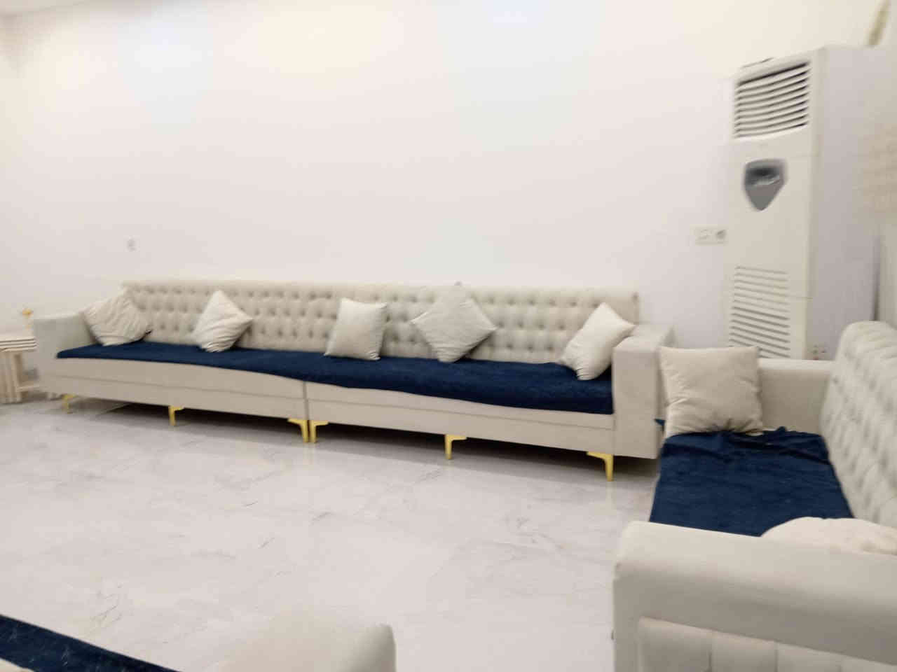 دار طابو طابقين بناء حديث للبيع
المساحة /٢٠٠ متر
العنوان / كركوك حي ١ اذار قريب من سايدين كورنيش
يحتوي على ٥ غرف نوم مع استقبال مع مطبخ مع صحيات ( ٣) مع هول ( ٢) مع كراج 
السعر / ٣٢٥ مليون مع المجال
للاتصال /***********
