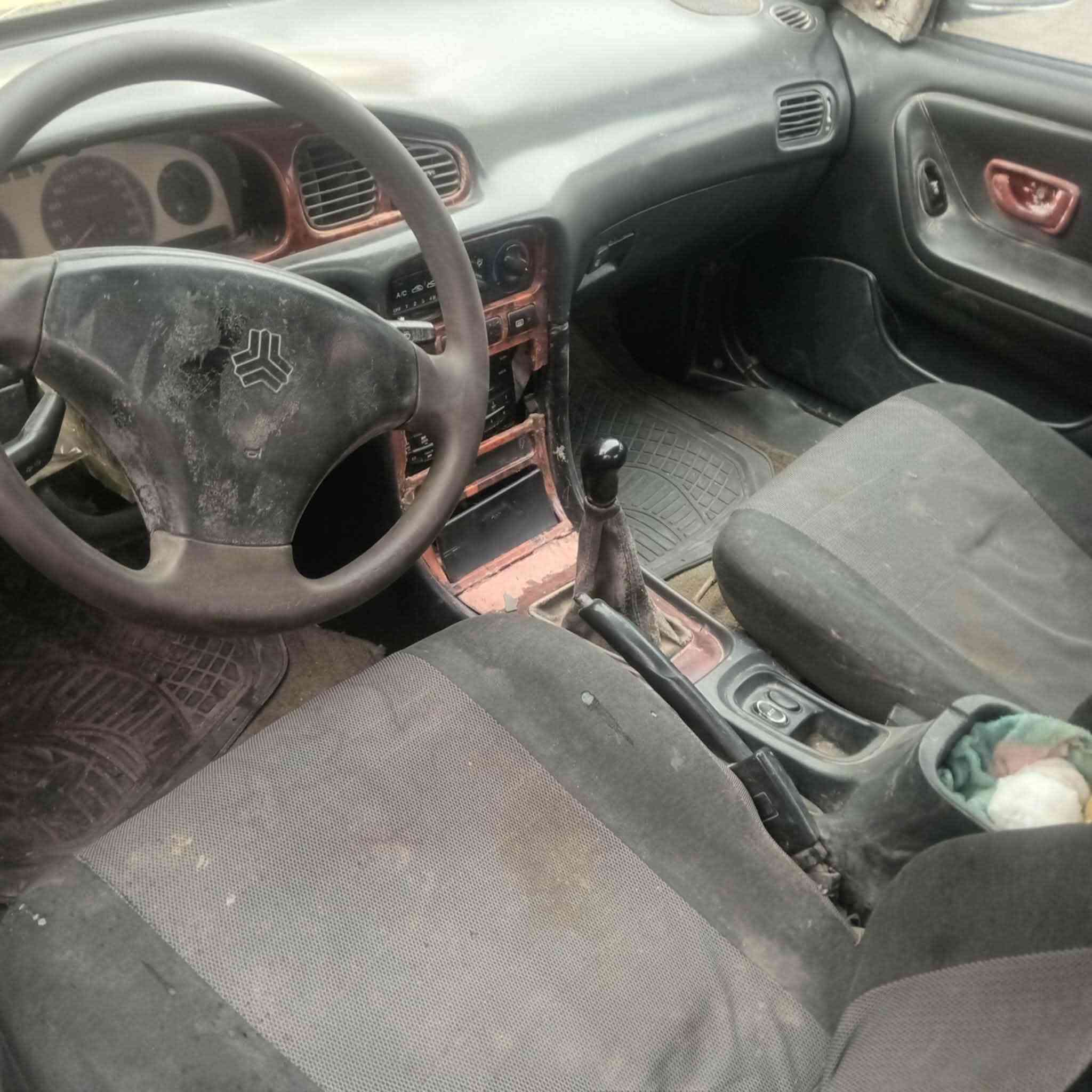 سلام عليكم سوناته 2000نقص عينه وصينه السعر 11وبيهه مجال وترهم مراوس بسايبه ***********
