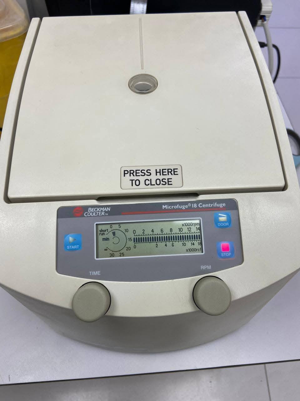 السلام عليكم
للبيع مايكروسنترفيوج ألماني شركة بيكمان كولتر (نوعية جداً ممتازة) اخو الجديد سرعة 14 الف rpm او 18 الف rcf ياخذ 24 ابندورف تيوب شرط الفحص وانطي بي ضمان شهر للتواصل واتس
***********
