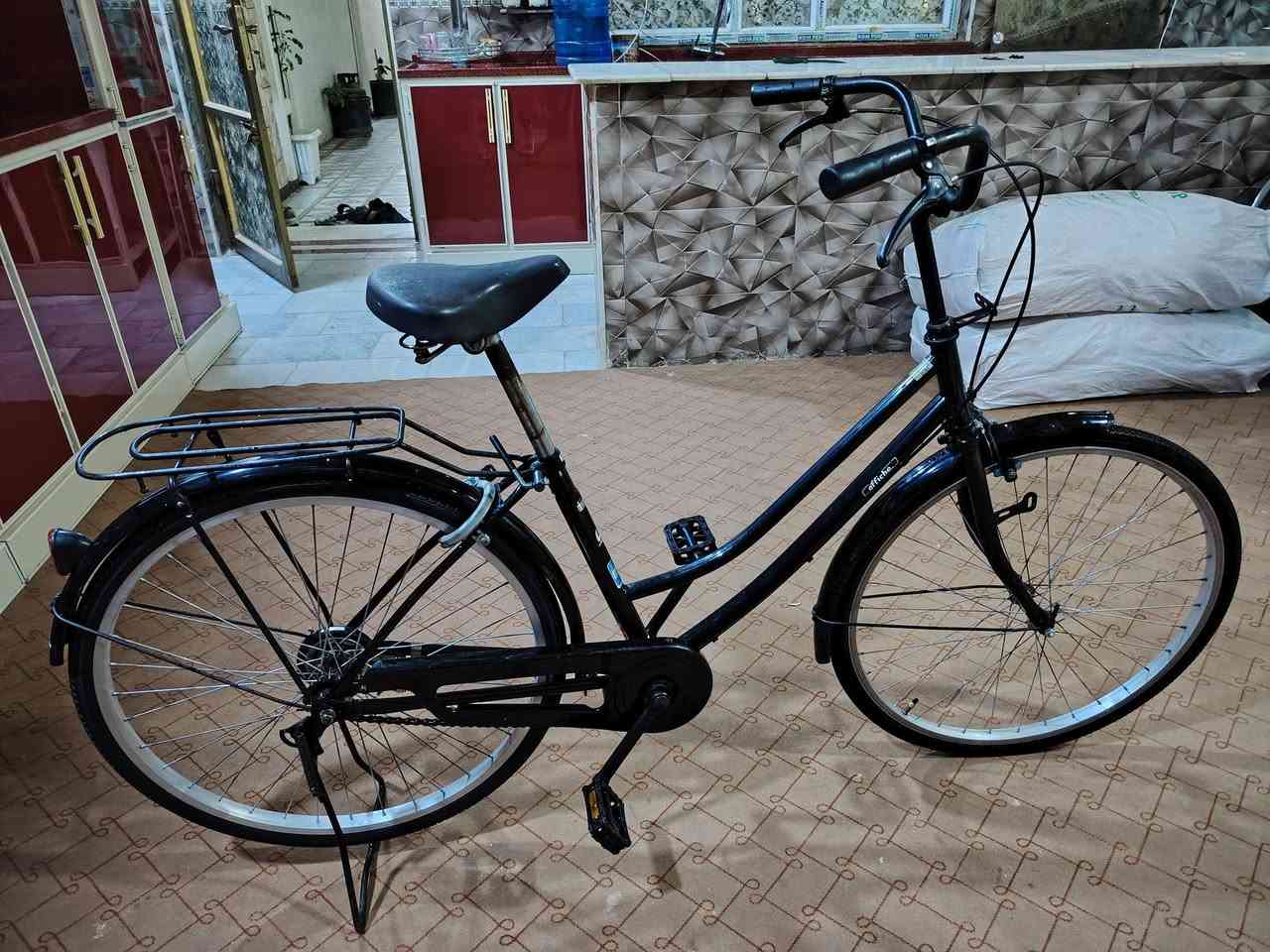 سلام عليكم شباب باسكل باله للبيع حجم26 أي نواقص مابي السعر خاص المكان طقاط العلوي شريفه متواجد على صفحه وعلى رقم موجود ***********
