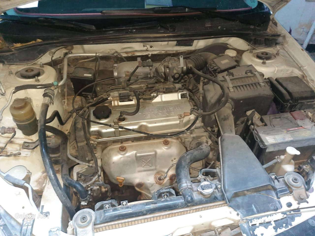 سلام عليكم عندي لانسر 2006 رقم انكليزي بغداد سنويه 30بسمي شرط التحويل محرك 2000 تبريد شغال تخم تاير جديد صدر امامي خلفي جديد سعر 68 وبيه العنوان ديالى تقاطع الوجيهيه رقم الهاتف ***********
