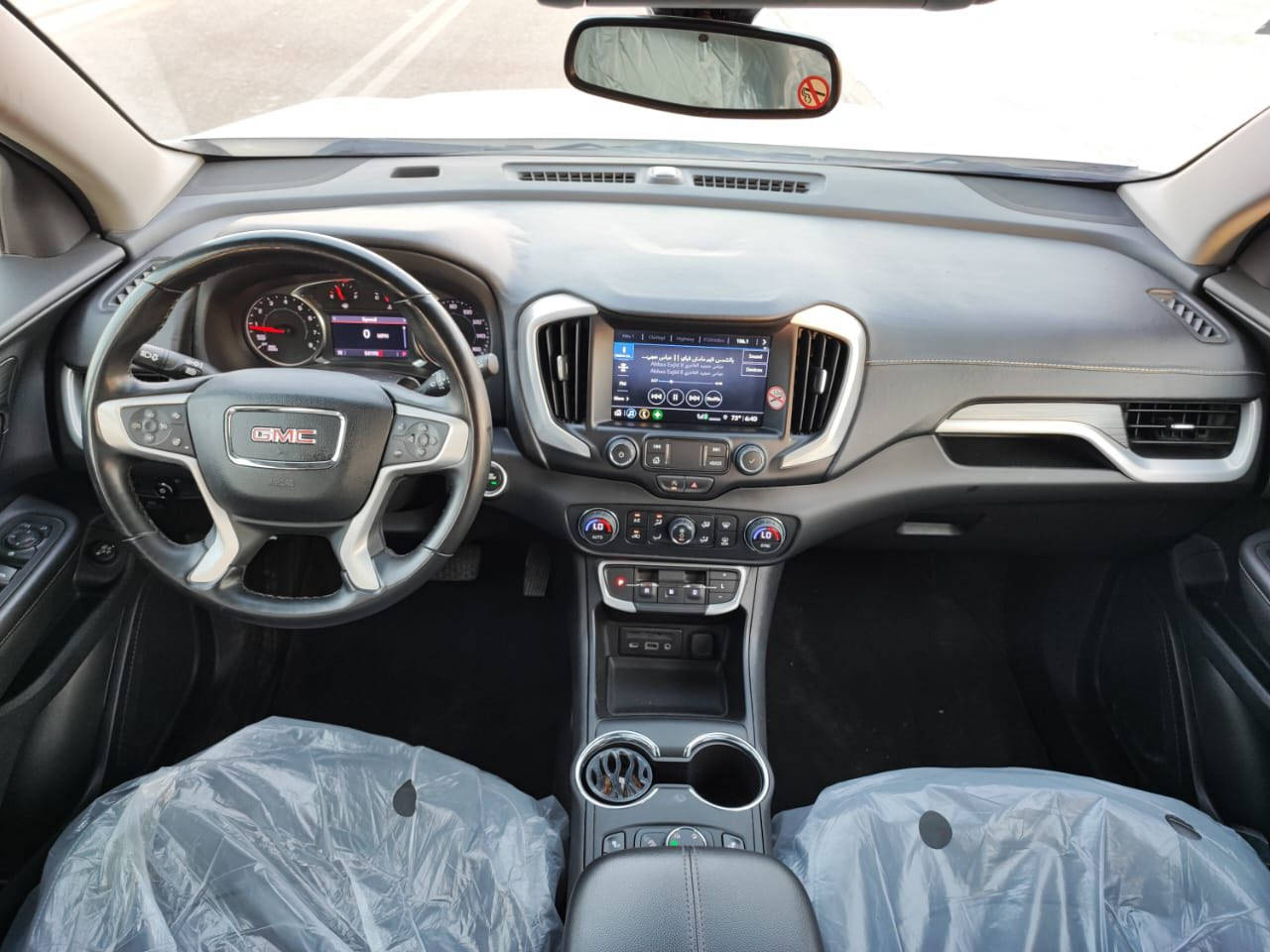 جمسي تيران 2023 
فول مواصفات 
عدا الفتحه محرك وكير حداديه جديده
ماشيه 60 الف
كشنات جلد كهربائي تدفئه
حادثه بسيط 
حافة البنيد وشويه من حافة الجاملغ 
صورة الشاصي بالمنشور
باسمي
السعر رقم 1 رد تلقائي
***********
***********
