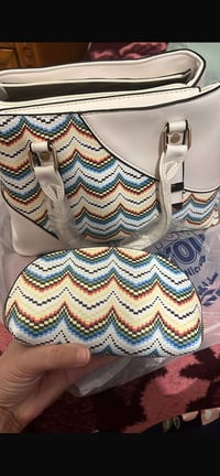 جنطة • ما مستخدمة • مع جزدان