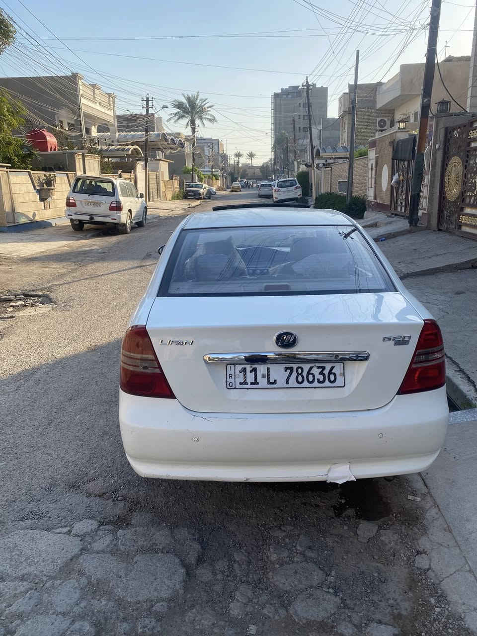 سلام عليكم لبيع ليفان620 موديل12
كير عادي مكينه بلاديه مكفوله فتحه حساسات 
سياره بيها طخه بل جاملغ خلفي خفيفه مدكوكه بارد وشويه من صندوك بدون صبغ تبريد صدر كله مكفول رقم بغداد باسمي
مكاني بغداد البلديات ***********
ي59 وبيها مجال لشراي
